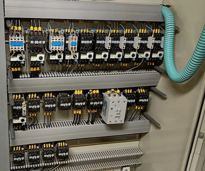 Reparation av fabrikels anläggning